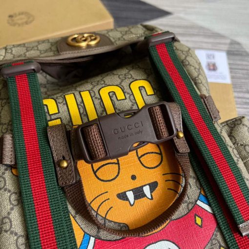 Gucci Cat Print Skateboard Backpack - Image 6