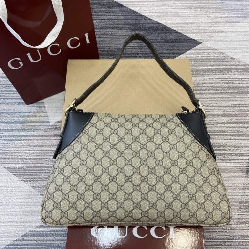 Gucci GG Emblem Medium Shoulder Bag Black - Image 2