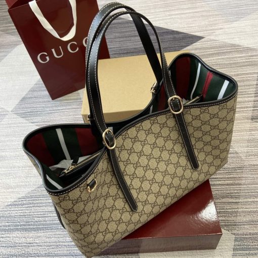 Gucci GG Emblem Medium Tote Bag Black - Image 4