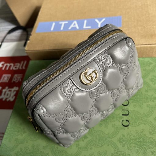 Gucci GG Matelassé Beauty Case Grey - Image 4