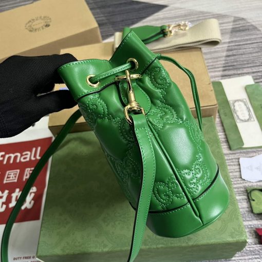 Gucci GG Matelassé Bucket Bag Green - Image 4