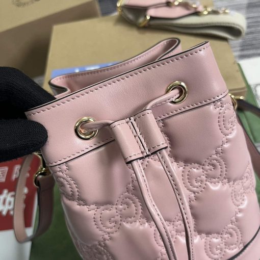 Gucci GG Matelassé Bucket Bag Light Pink - Image 5