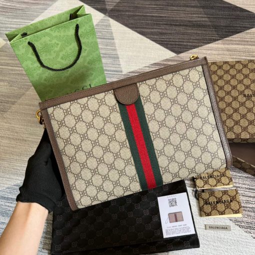 Gucci Pouch Bag Begie - Image 2