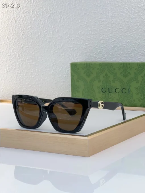 Gucci Sunglasses – GGR41