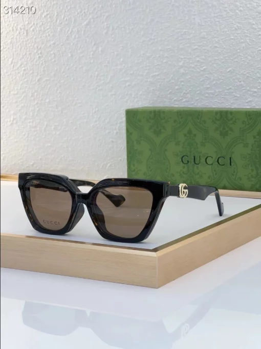 Gucci Sunglasses – GGR42