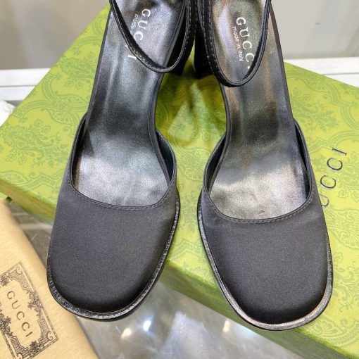 Gucci Women’s Slippers Designer Gucci Sandals Flats Shoes - Image 2