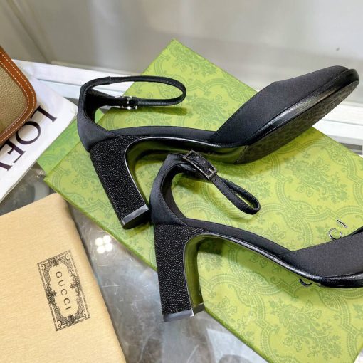 Gucci Women’s Slippers Designer Gucci Sandals Flats Shoes - Image 4