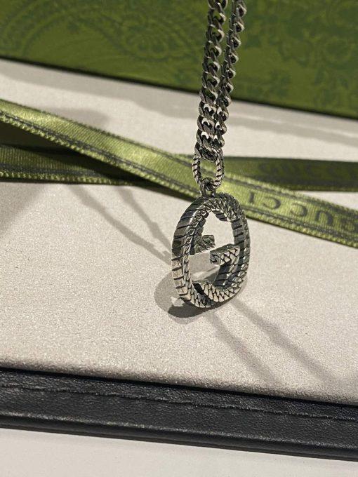 Gucci gucci nterlocking necklace silver - Image 6