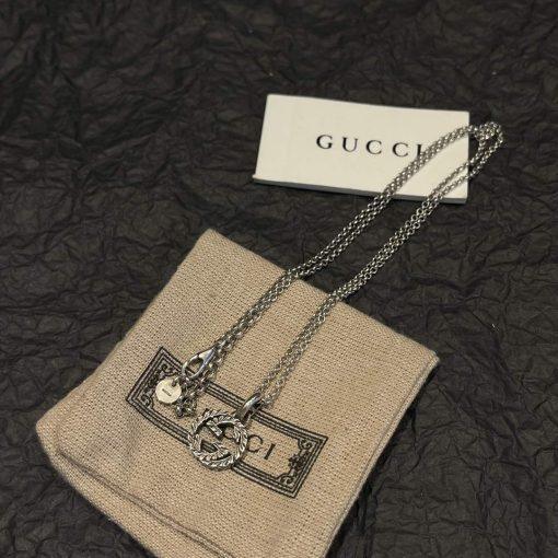 Gucci gucci nterlocking pendant necklace silver