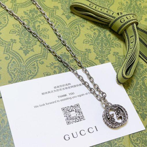 Gucci nterlocking necklace silver