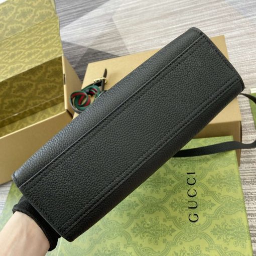 Gucci Small Tote Bag With Hook Closure Black - Image 7